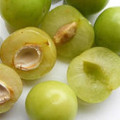 آلو سبز Green Plum